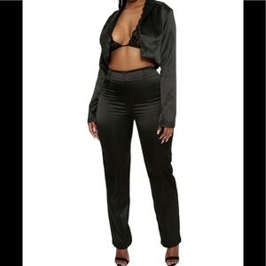 Naked wardrobe extra bossy suit